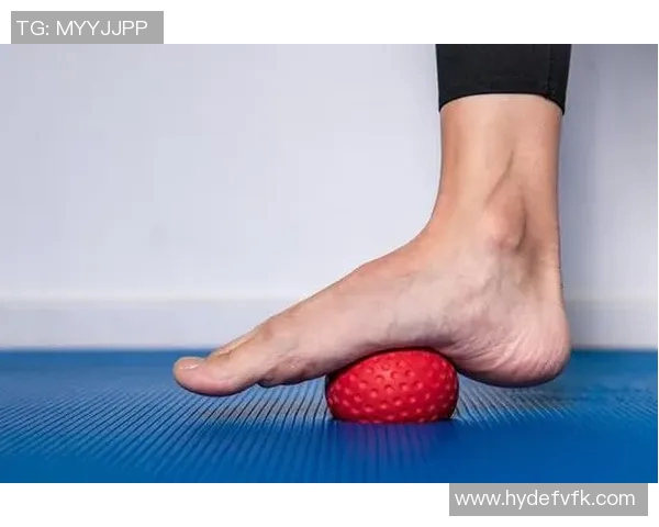 聚焦足球巨星膝盖伤痛与恢复过程如何影响职业生涯的持续性与竞技水平 聚焦足球巨星膝盖伤痛与恢复过程如何影响职业生涯的持续性与竞技水平