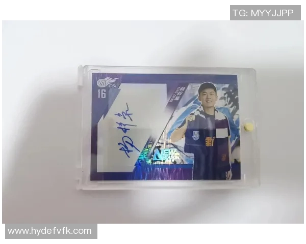 足球换球星卡互动体验让你在绿茵对决中收集偶像激情满满